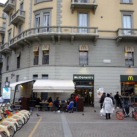 Ika's * Milan